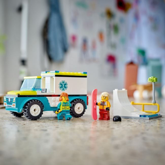 Lego City Emergency Ambulance And Snowboarder για 4+ ετών 60403